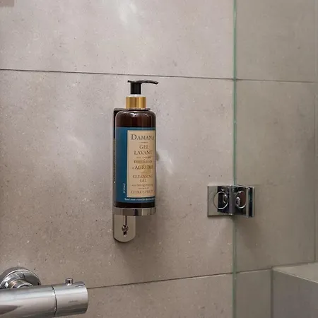 Rent Like - Nieklanska 9/11