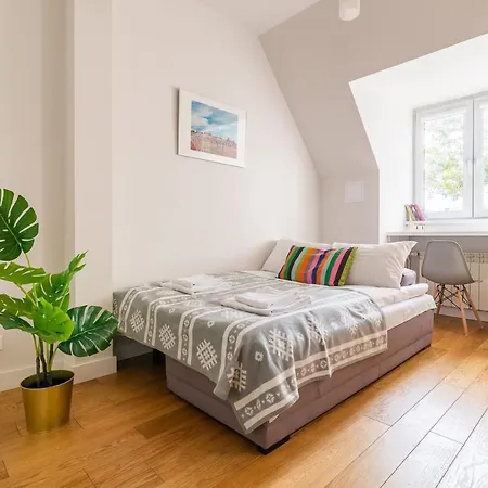 Rent Like - Nieklanska 9/11 Apartment
