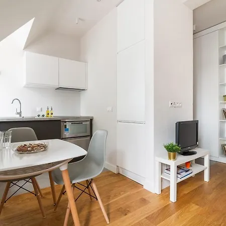 Rent Like - Nieklanska 9/11 Apartment Warsaw