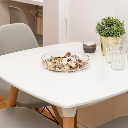 Rent Like - Nieklanska 9/11 Warschau