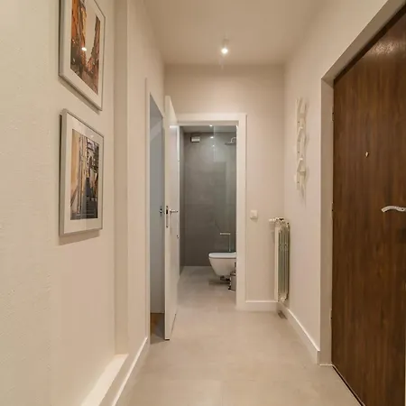 Rent Like - Nieklanska 9/11 * Βαρσοβία