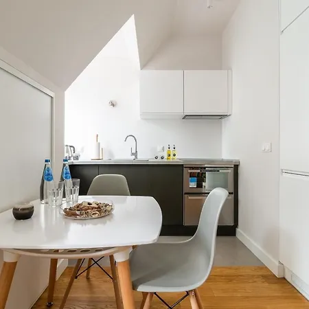 Rent Like - Nieklanska 9/11